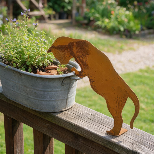 Rusty pouncing cat silhouette - pouncing,
